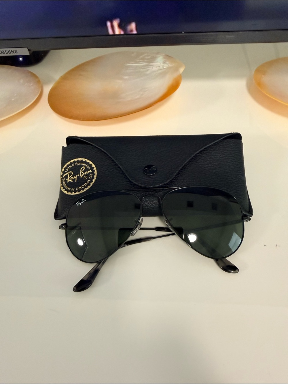 Ray-Ban Aviator Metal II Sunglasses in Black with Green Lenses